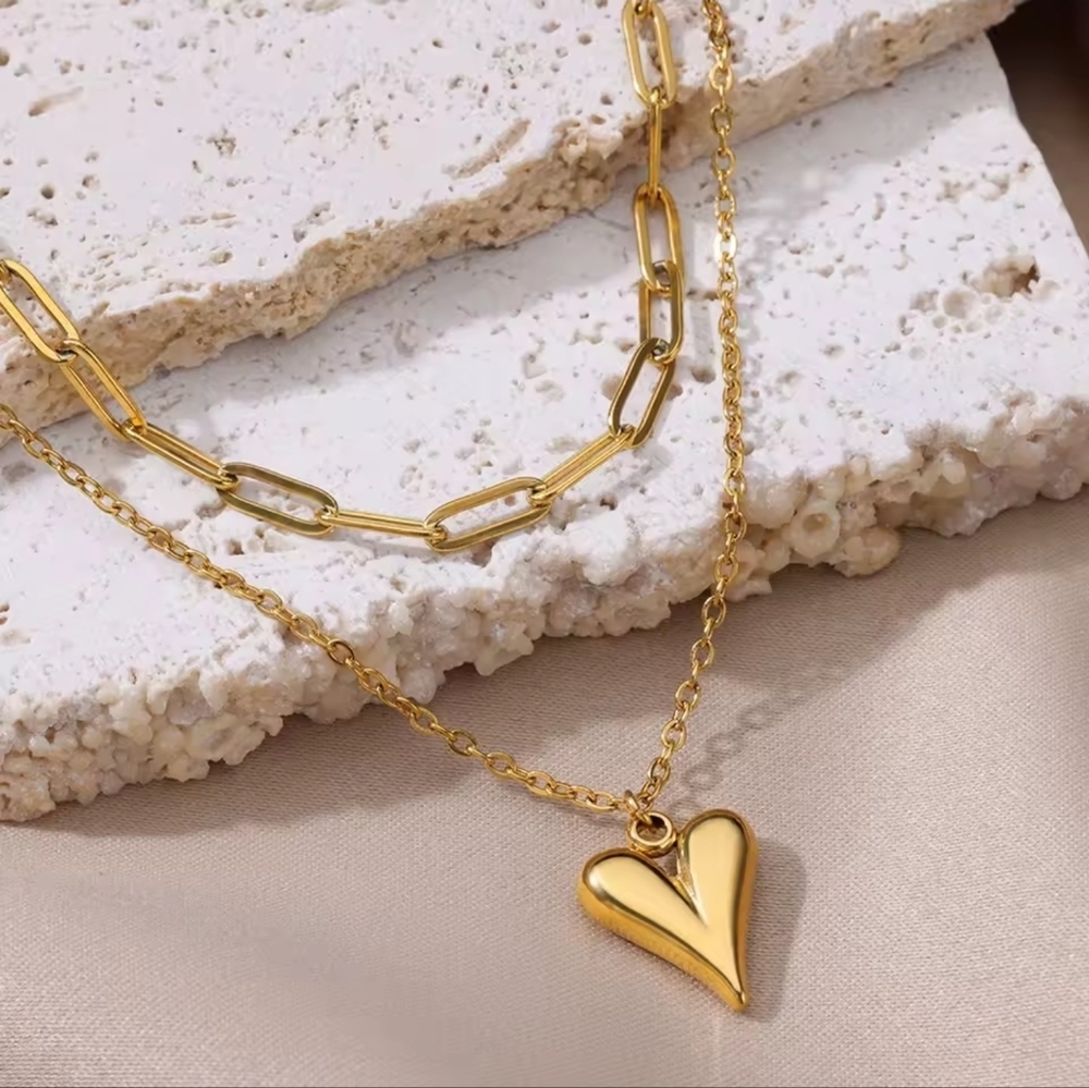 Gold Heart Pendant Necklace - Picture 7 of 10